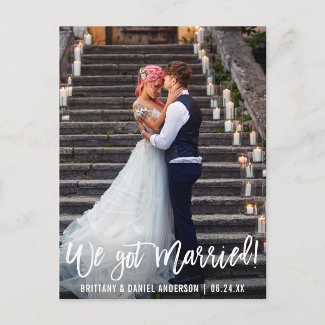 Postal Foto moderna que nos casamos con un guión de pince (Anverso)