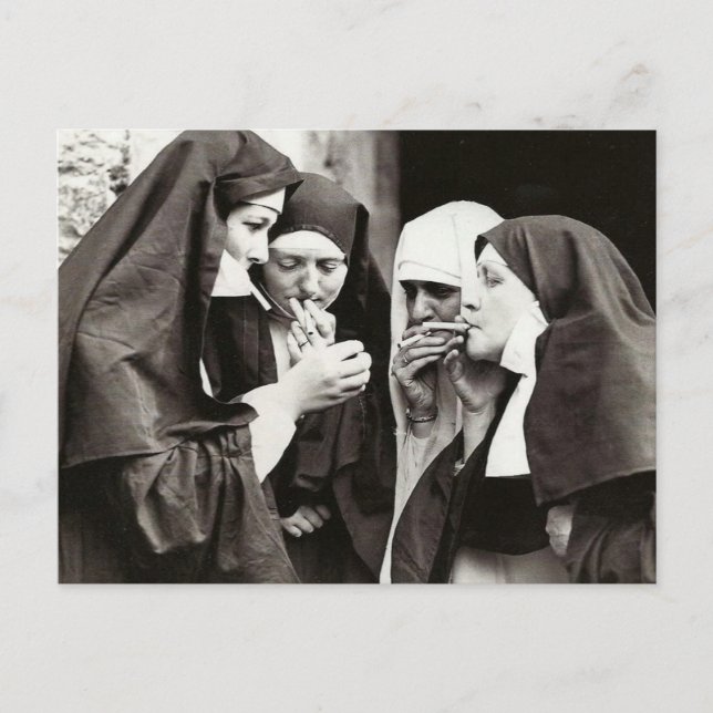 Postal Fotografía de las monjas humeantes de la época (Anverso)