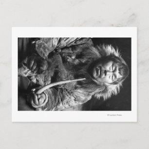 Postal Fotografía de Pipe Fumadora del esquimal de Alaska
