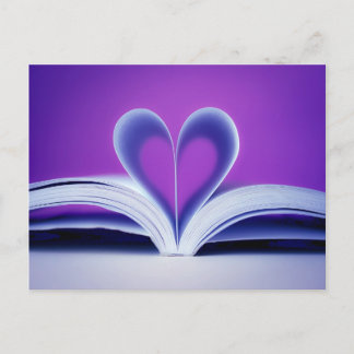 Postal Fotografía del corazón del libro