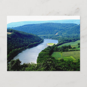 Postal fotográfica de río de montaña inacabable de