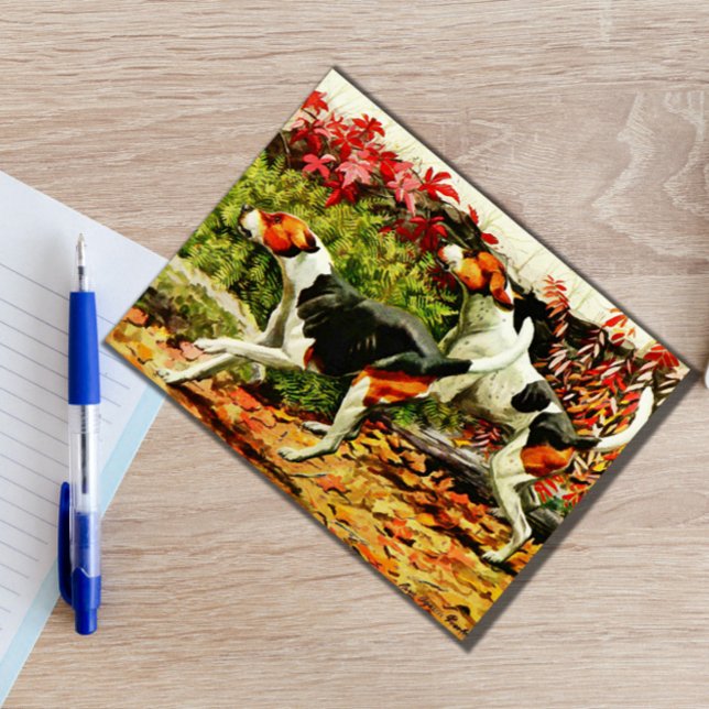 Postal Foxhounds (inglés y americano) en madera de otoño (Subido por el creador)