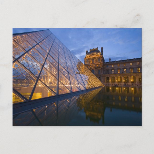Postal Francia, París. El Louvre en el crepúsculo. Crédit (Anverso)