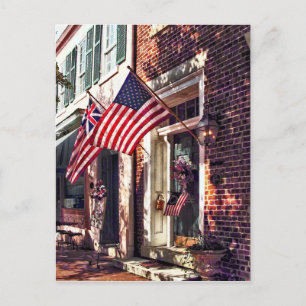 Postal Fredericksburg VA - Calle con banderas estadounide