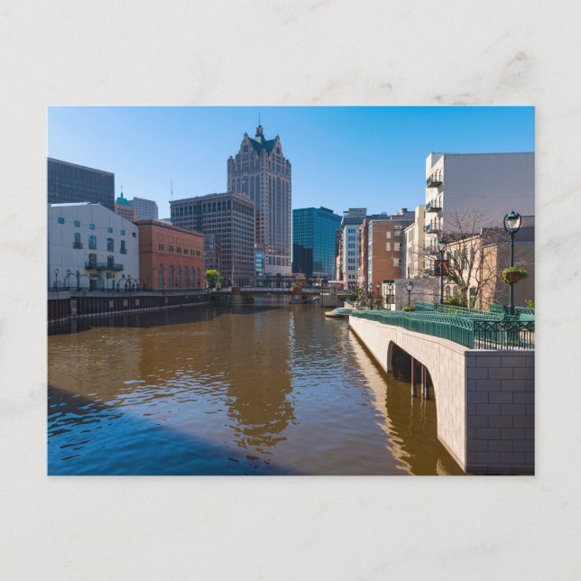 Postal frente al río desde la calle kilbourn en milwaukee (Anverso)