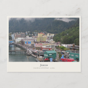 Postal Frente marítimo colorido de Juneau bajo la niebla