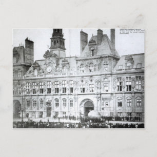 Postal Fuera del Hotel de Ville