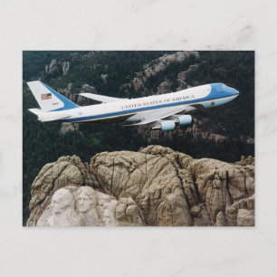 Postal Fuerza Aérea Uno sobre el Monte Rushmore