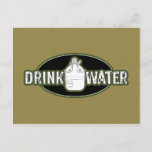 Postal Funny Army "Drink Water"<br><div class="desc">Golpea el calor con nuestra divertida selección de "Agua potable" del ejército de los Estados Unidos. Cuenta con una desagradable cantina de degustación de agua dulce estándar en el tema del ejército.</div>