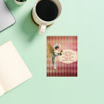 Postal Funny Vintage Medicare Cumpleaños Senior<br><div class="desc">Graciosa postal de cumpleaños para los que se han convertido en "de cierta edad... ". El diseño presenta un fondo de harlequín vintage con un hada disfrazada surrealista y un texto estilo máquina de escribir que dice "¡mira quién se ha convertido en un ciudadano mayor! Cumpleaños feliz de Medicare Fairy...</div>