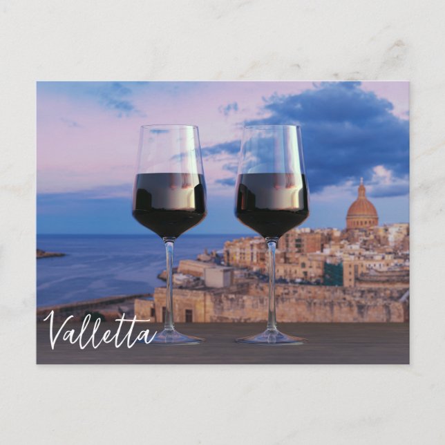 Postal Gafas de vino con vistas a la puesta de sol sobre  (Anverso)