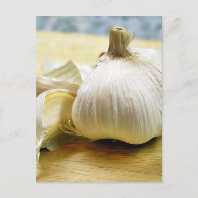 Postal Garlic Cloves Still Life (Anverso)
