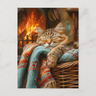 Postal Gato Acogedor Durmiendo en Cesta junto a Chimenea 
