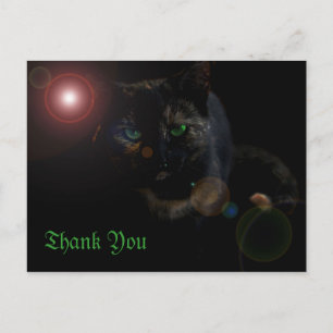 Postal gato negro de ojos verdes sobre negro gracias post
