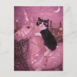 Postal Gato Unicornio Glamuroso Bajo Ciudad Brillante