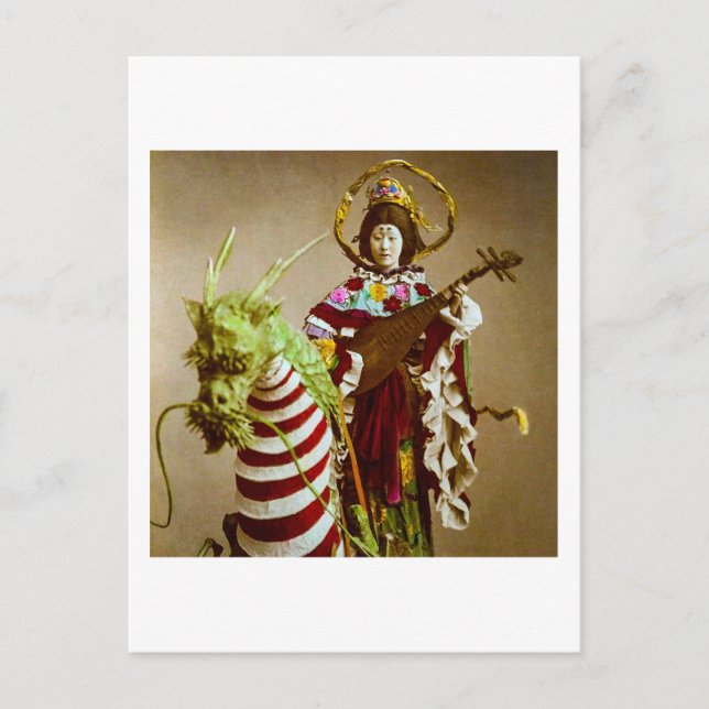 Postal Geisha vintage vestida como diosa Benzaiten Japón (Anverso)