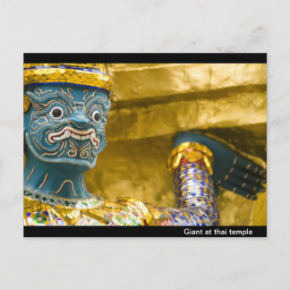 Postal Gigante en el templo tailandés