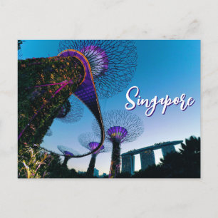 Postal Gigantes luminescentes — Superárbol Grove en Crepú