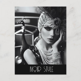 Postal Glamour retro vintage chica con pavo real