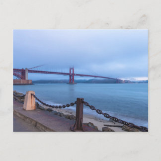 Postal Golden Gate Bridge Under Fog