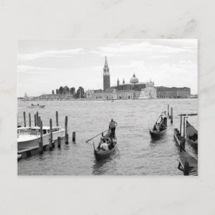 Postal Gondolier blanco y negro en Venecia