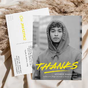 Postal Graduación moderna de fotos con disgustos amarillo