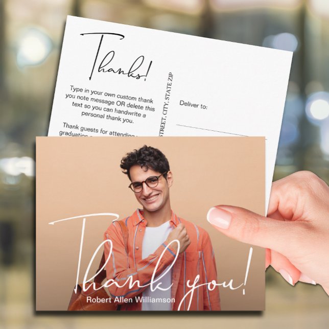 Postal Graduación simple de fotos Gracias (Your photo on the front of these graduation thank you postcards, your personal message on the back)