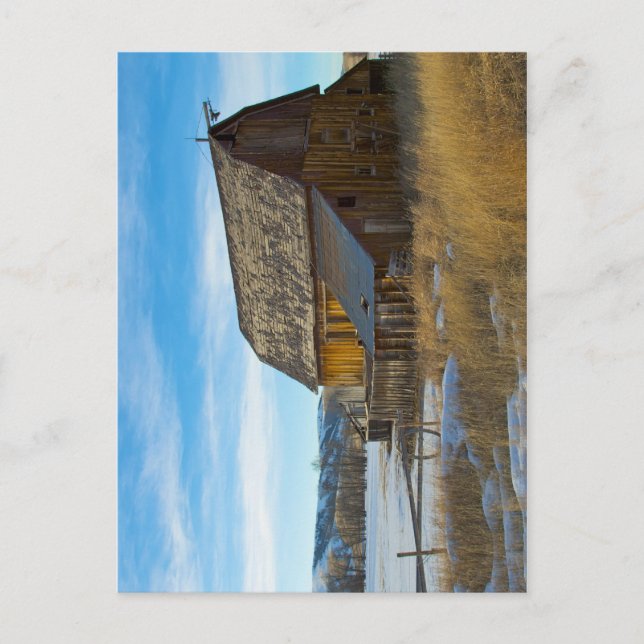 Postal Granero de madera vieja en invierno (Anverso)