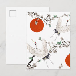 Postal Grulla japonesa con patrón de flor de ciruelo