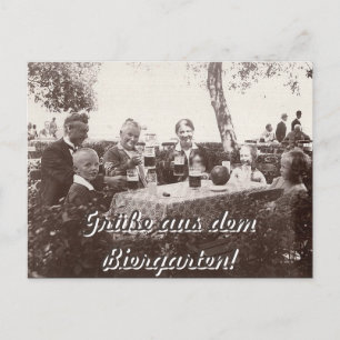 Postal Grüße aus dem Biergarten Schwarzweißfoto Familie