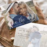 Postal Guardar la foto escrita a mano en blanco<br><div class="desc">Boda manuscrita Guarda las tarjetas de fecha que tienen una foto en la parte delantera y trasera. Las tarjetas Save the Date Fall, Autumn, Winter, Spring o Summer contienen una moderna tipografía de escritura cursiva con letras a mano que son elegantes, simples y modernas para usar después de la minimalista...</div>