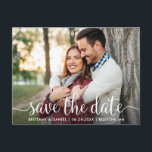 Postal Guión moderno | Guardar la foto de fecha<br><div class="desc">Script moderno Guardar la tarjeta postal de la Invitación de compromiso de fotos de pareja de fechas</div>