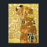 postal Gustav Klimt Fulfillment<br><div class="desc">Postal Gustav Klimt Fulfillment. Friso de 1909. Completada durante la fase dorada de Klimt, el Fulfillment presenta una pareja abrazadora que se sostiene bajo un tejido con múltiples patrones, con espirales, ojos, aves, peces y otras formas. El fondo de la obra incluye las mismas espirales de bronce que adornan el...</div>
