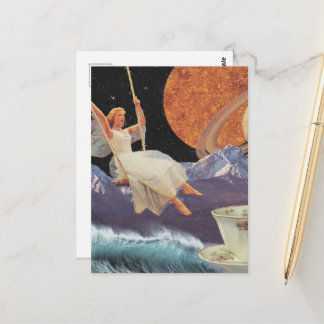 Postal Hada en un columpio sobre el océano Surrealista