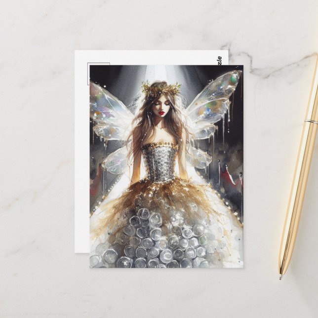 Postal Hada vestida con una vestimenta reciclada en el Fa (Anverso/Reverso In Situ)