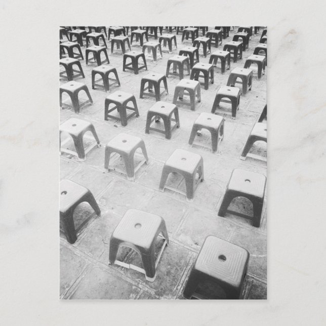 Postal Hanoi Vietnam, herramientas plásticas en el templo (Anverso)