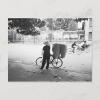 Hanoi Vietnam, mujer entregadora de Bicyle (NR)