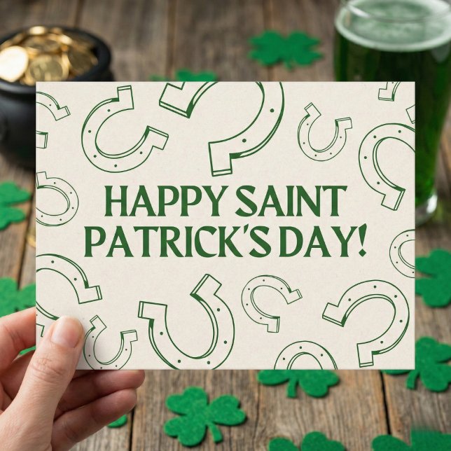 Postal Happy St Patrick's Day Minimalist Green Horseshoe (Subido por el creador)