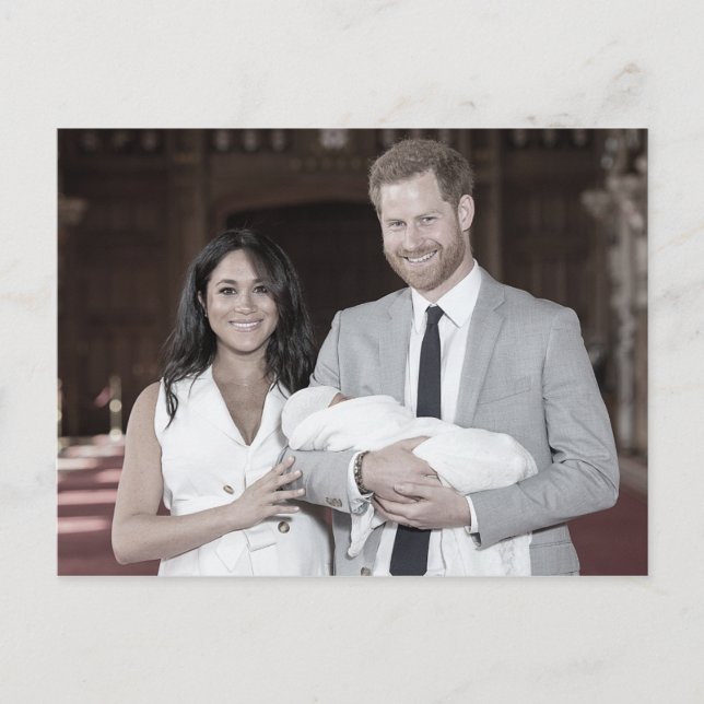 Postal Harry Meghan Archie estilizado (Anverso)