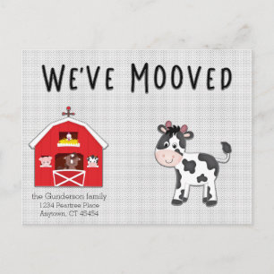 Postal Hemos mudado vacas en el Barnyard