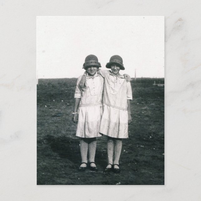 Postal Hermanas (Anverso)