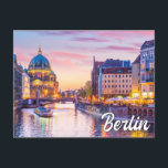 Postal Hermosa Berlín, Alemania<br><div class="desc">Esta pintoresca postal muestra una fotografía de la histórica ciudad de Berlín,  Alemania,  al atardecer. Esta maravillosa postal sería ideal para los mejores amigos,  familiares y compañeros de trabajo.</div>
