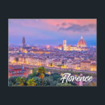 Postal Hermosa Florencia, Italia<br><div class="desc">Esta tarjeta postal de viajes única ofrece una fotografía con vistas a la histórica ciudad de Florencia,  Italia,  así como a la catedral de Santa Maria del Fiore. Por favor,  siéntase libre de personalizar de todas las opciones disponibles que desee.</div>