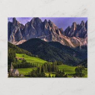 Postal Hermosa iglesia solitaria y solitaria de St Maddal