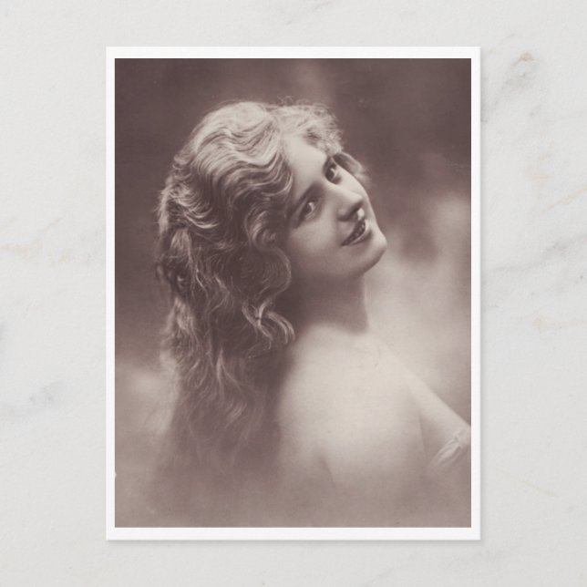 Postal Hermosa Mujer Retro Con El Pelo Negro (Anverso)