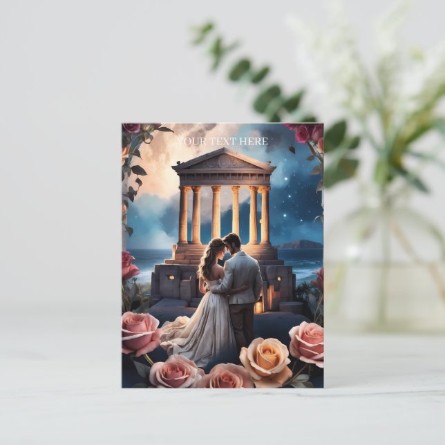 Postal Hermosa novia y novio parados a orillas del mar (Anverso de pie)