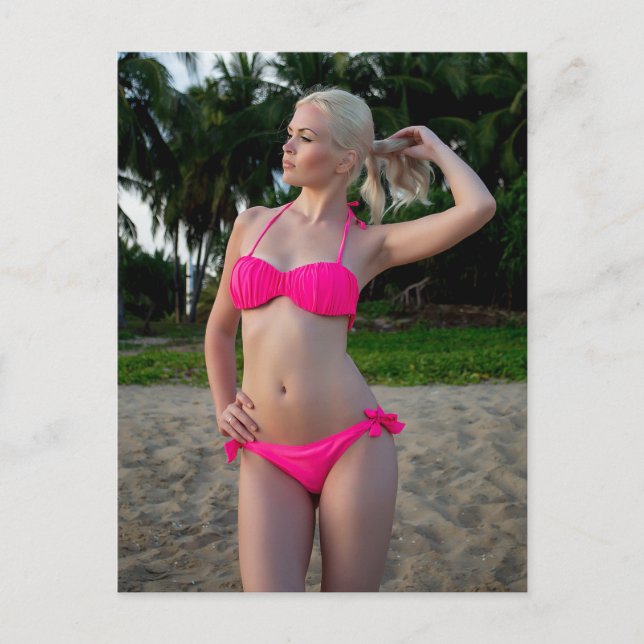 Postal Hermosa rubia en rosa caliente (Anverso)