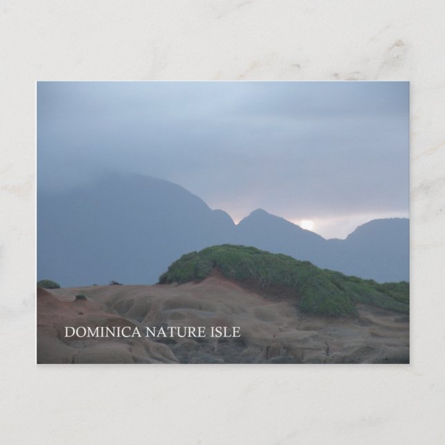 Postal Hermosa Vista De Montaña En Dominica (Anverso)