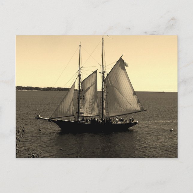 Postal Hermoso barco en el océano (Anverso)