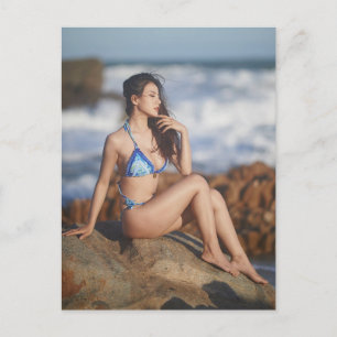 Postal Hermoso modelo de fotos en bikini asiático